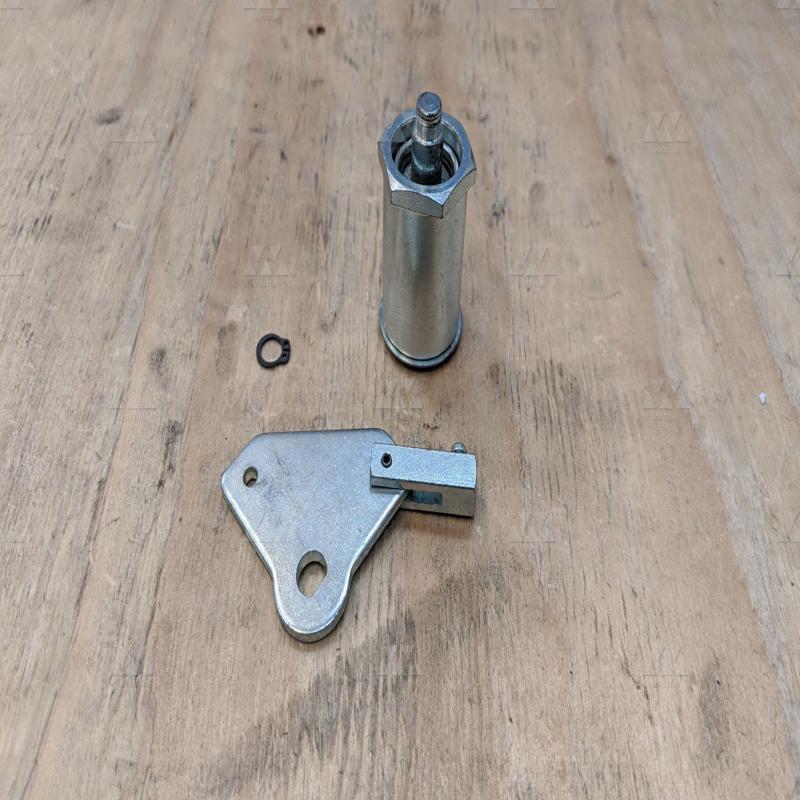 2L1A231619 | EMERGENCY DOOR RELEASE BARREL ASSY 47.5MM